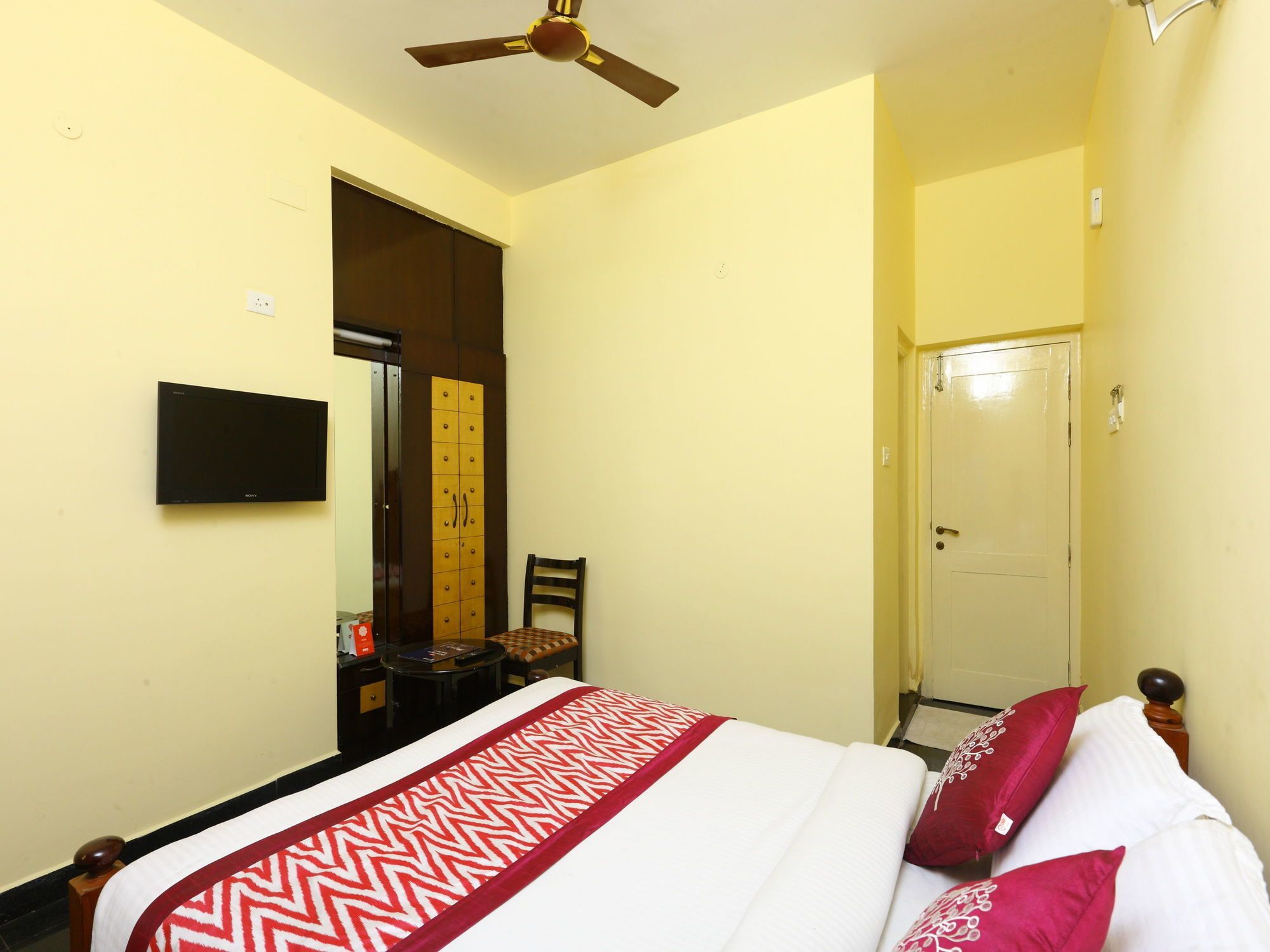 Oyo 10630 Hotel Nano Turf Madurai Esterno foto