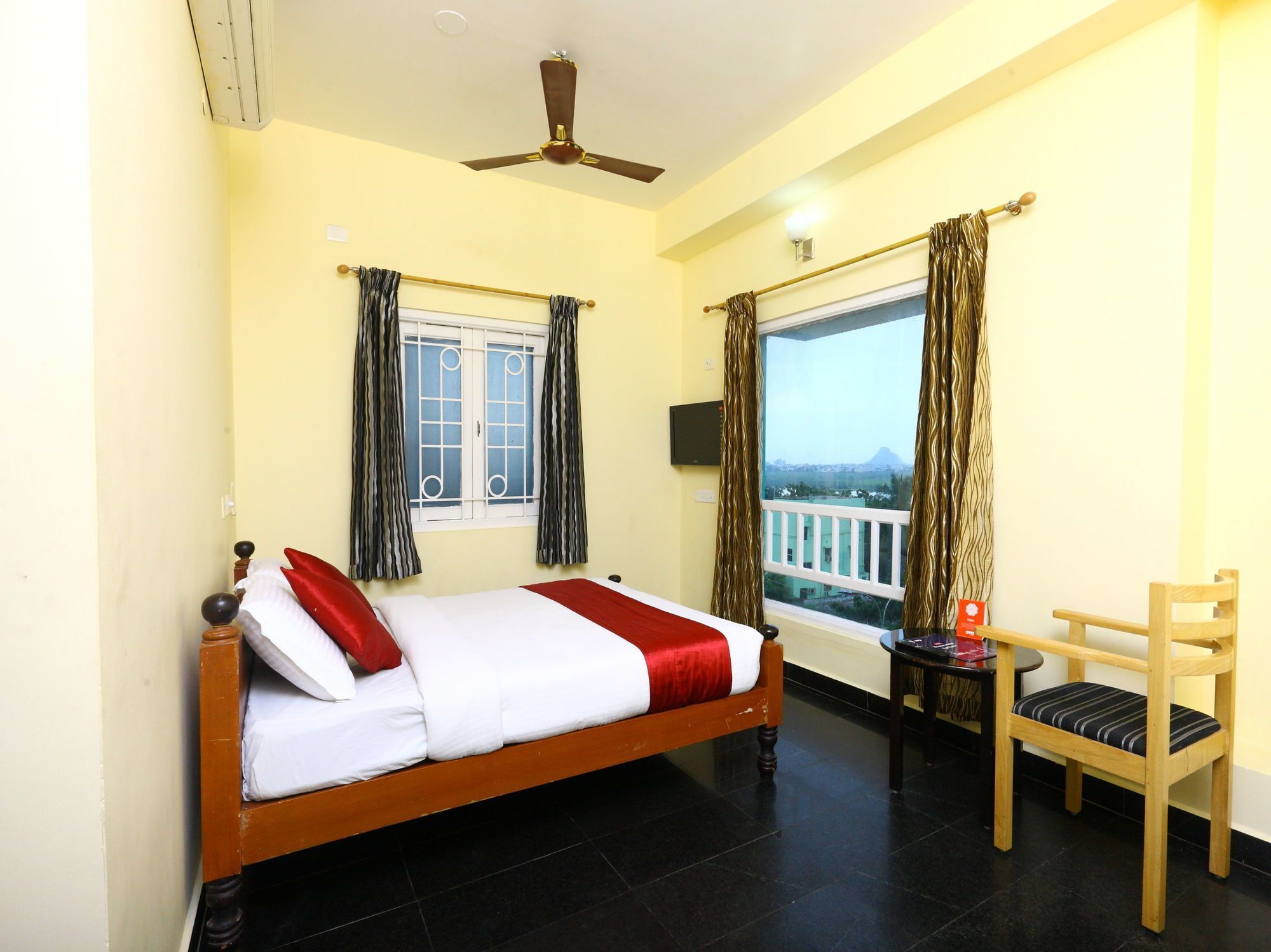 Oyo 10630 Hotel Nano Turf Madurai Esterno foto